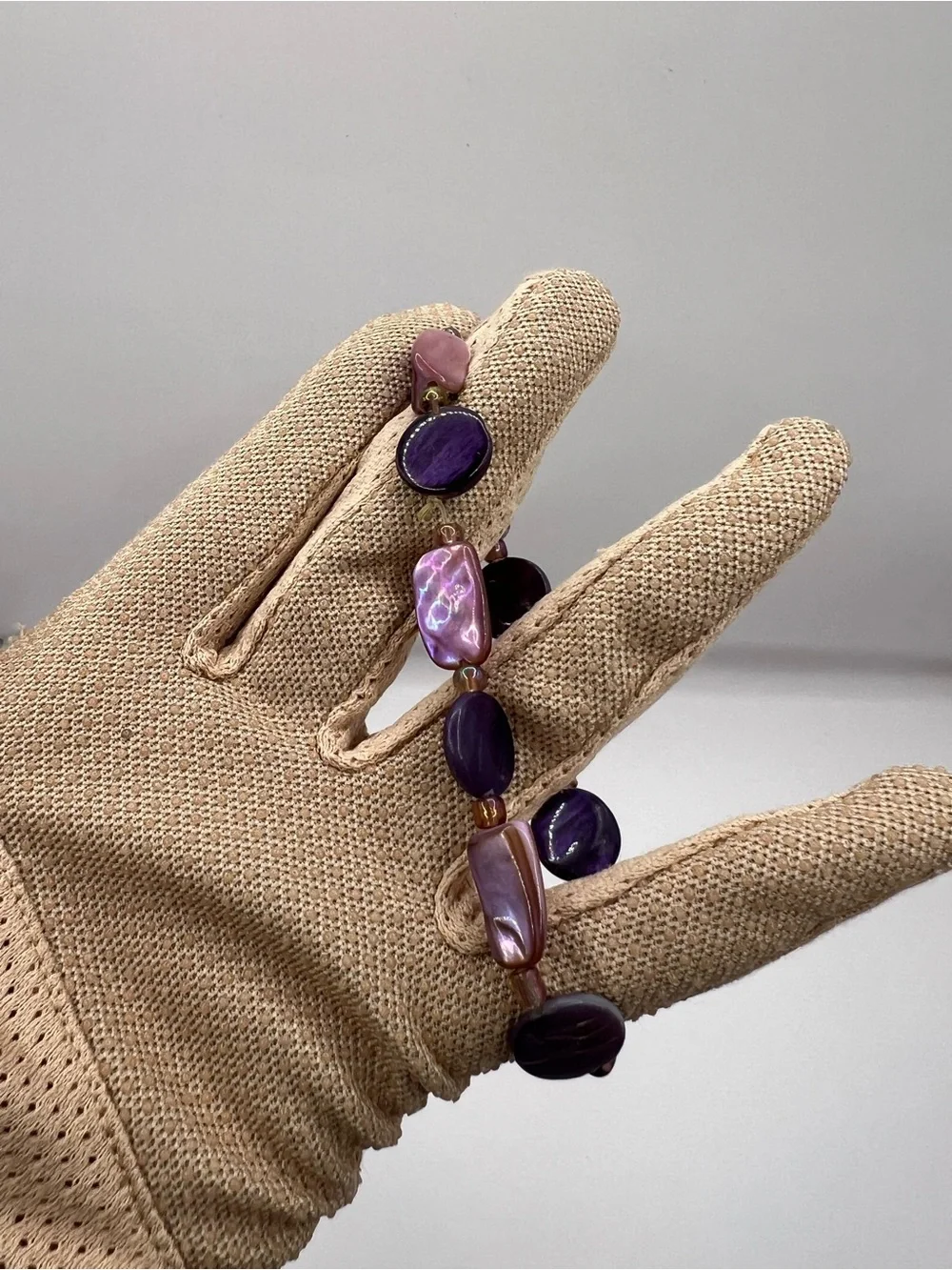 Vintage Purple Mother of Pearl Shell Beaded Stretch Bracelet